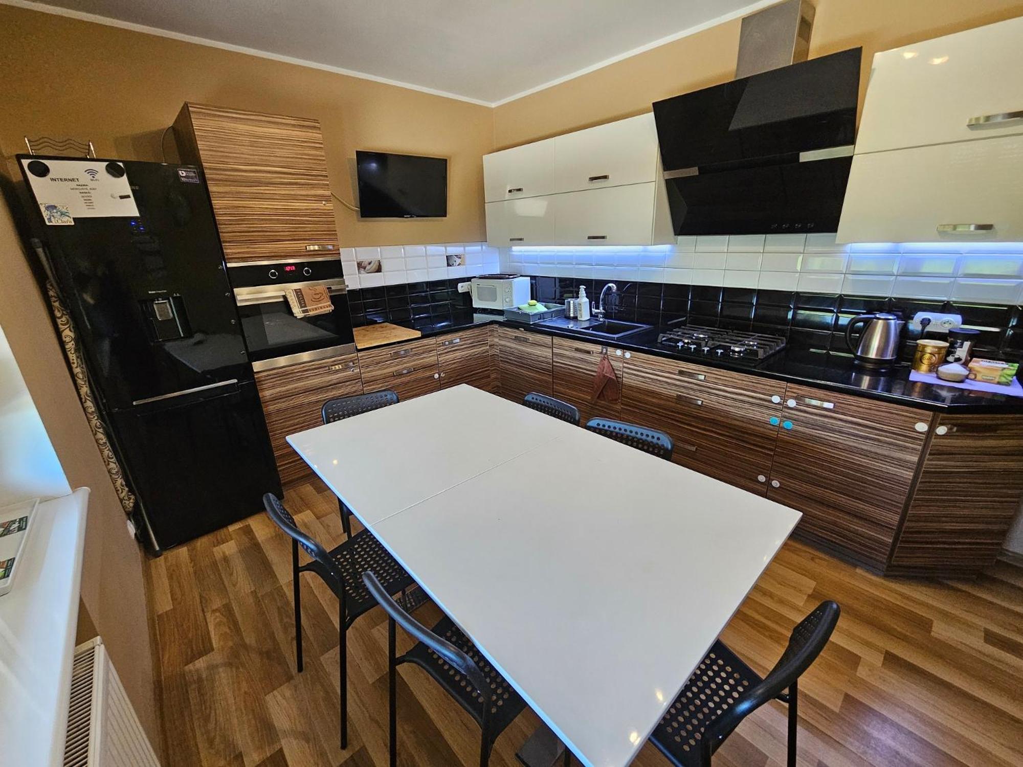 Taniespanie Rokietnica Rokietnica  Exterior foto